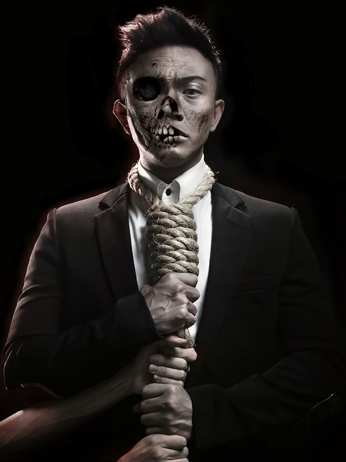 Iz Sulaini as Edwin