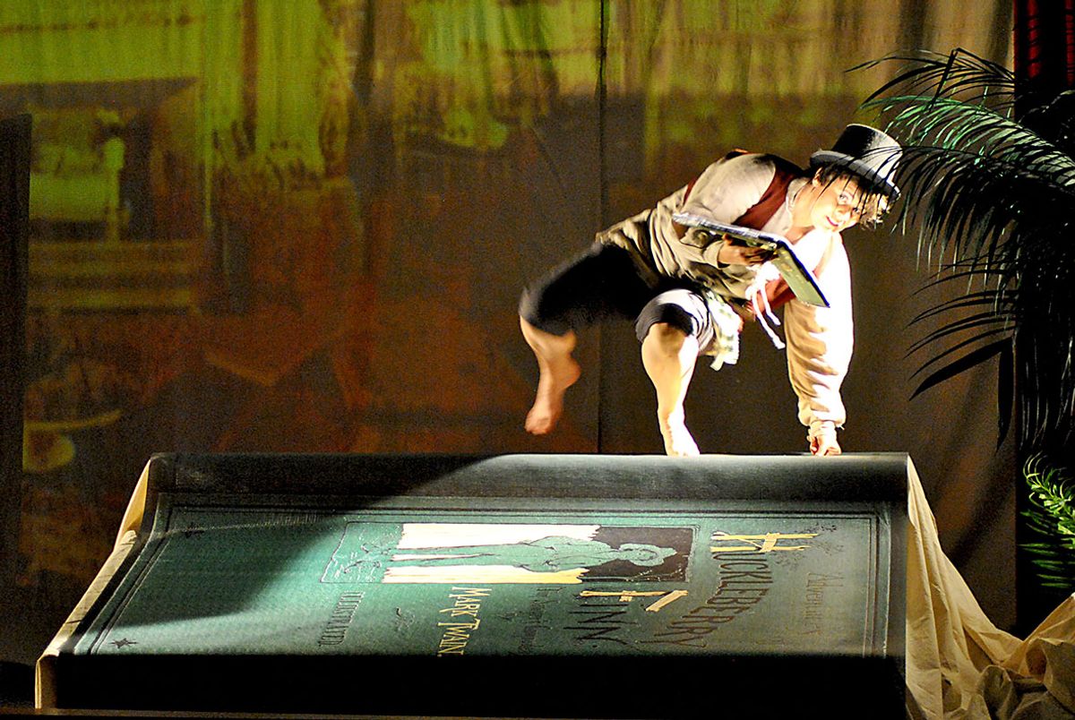 A second picture of the show with Anja Pirling in the role of Huckleberry Finn. A second picture of the show with Anja Pirling in the role of Huckleberry Finn.