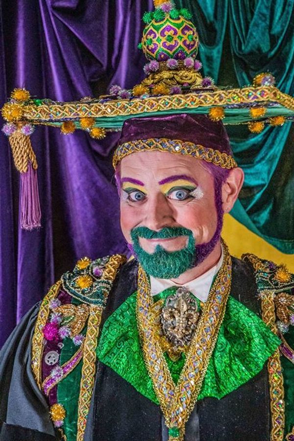 Professor Carl Nivale (Vatican Lokey) holds court during The Professor Carl Nivale Show.  Photo by Roy Guste. 2