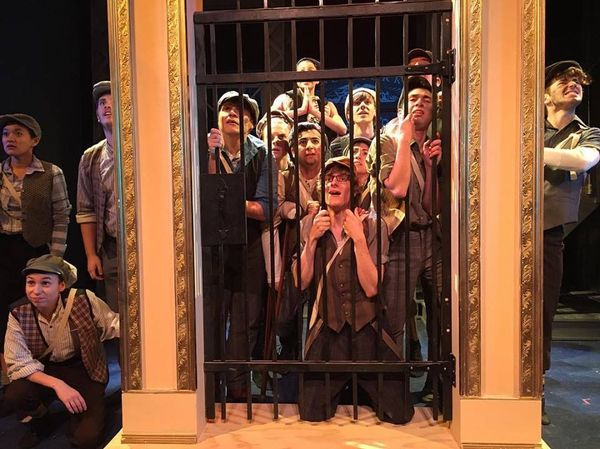 WHAT'S THE HEADLINE?? 1