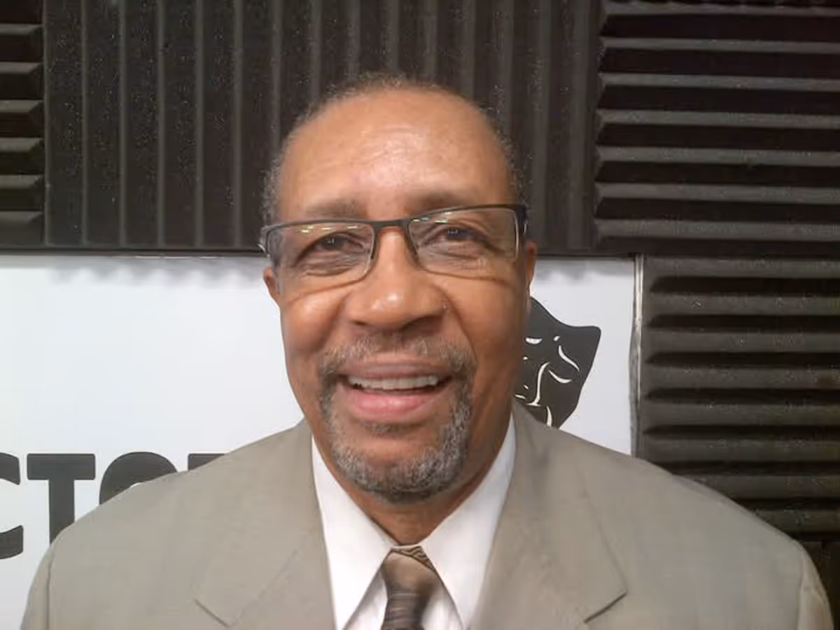 Veteran Journalist: is a writer, director, producer and revered journalist and broadcaster. In his 10th season of THE ACTORS CHOICE, Ron Brewington gives artists a fine forum to share their opinions. Veteran Journalist: is a writer, director, producer and revered journalist and broadcaster. In his 10th season of THE ACTORS CHOICE, Ron Brewington gives artists a fine forum to share their opinions.