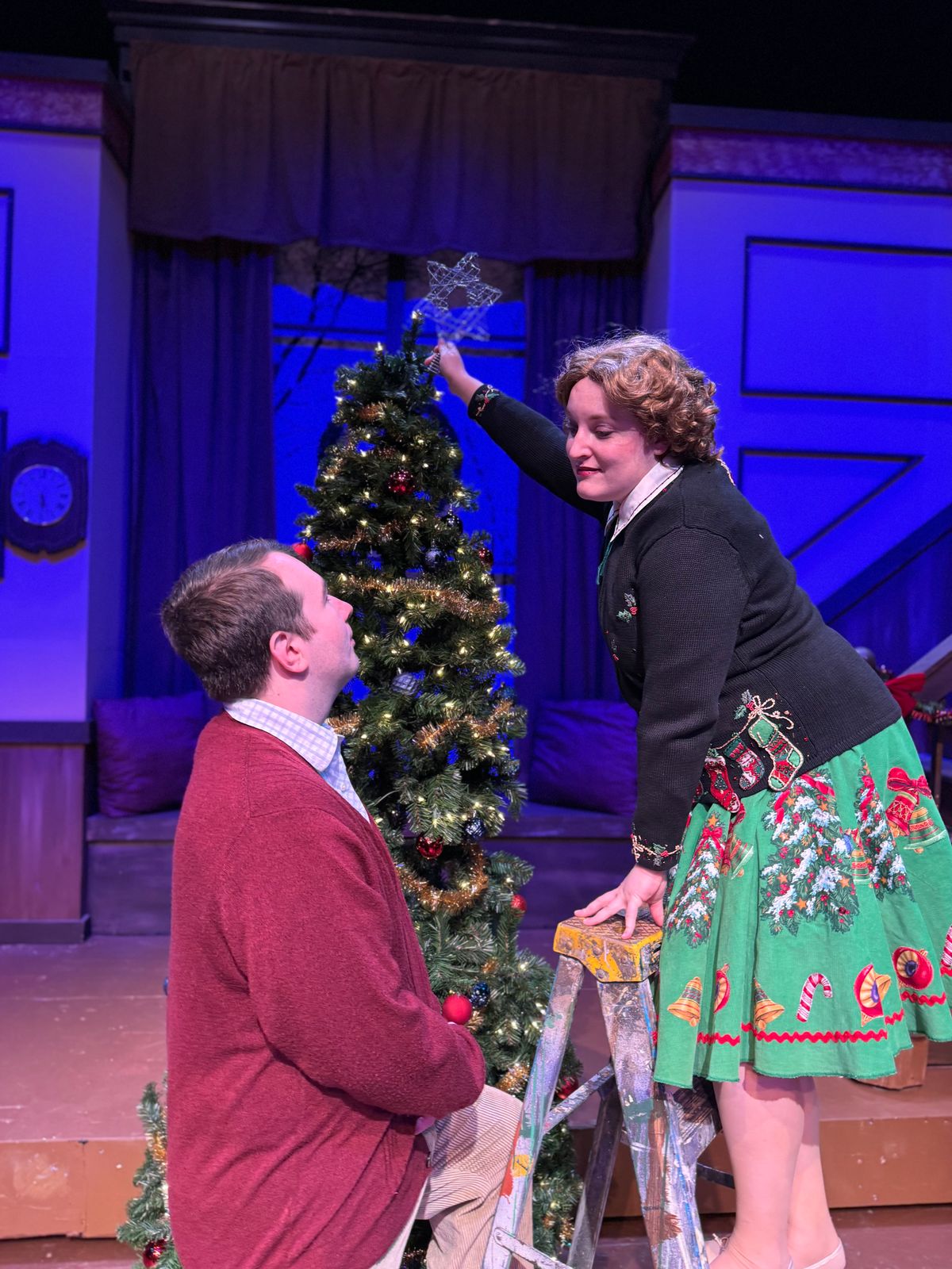 Deck The Halls at Holiday Inn! Deck The Halls at Holiday Inn!