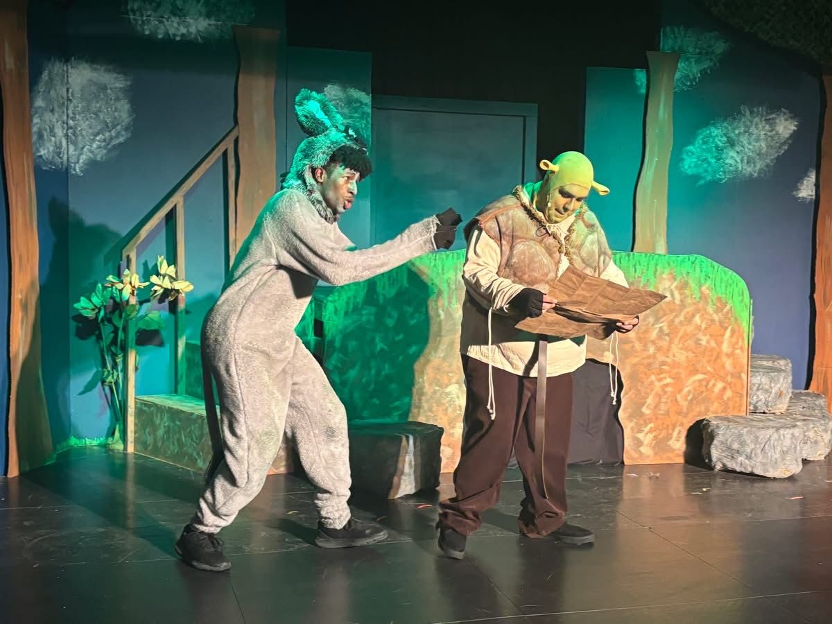 Donkey & Shrek (Jaquailyn Martin & Julian Rodriguez)