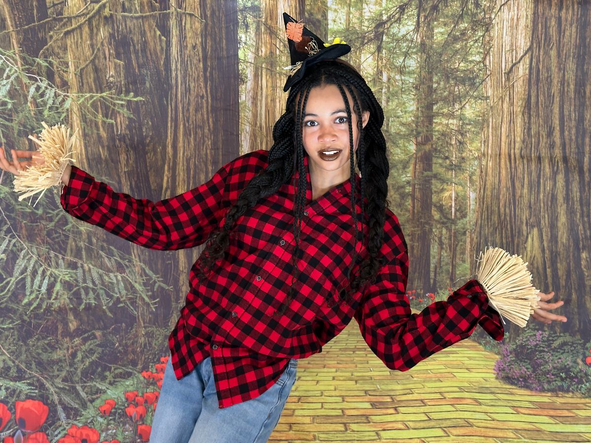 Sakura Byrd as Scarecrow, The Wizard of Oz
