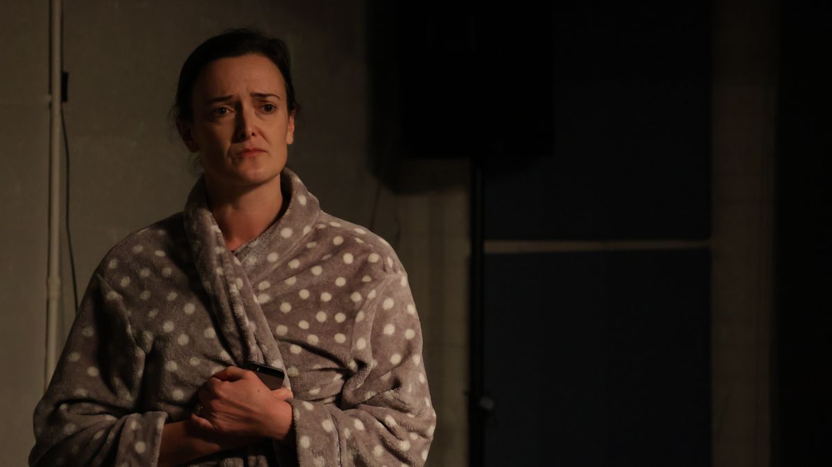 Elizabeth Dilley as Helen.  Photo credit: Cat Brooks
