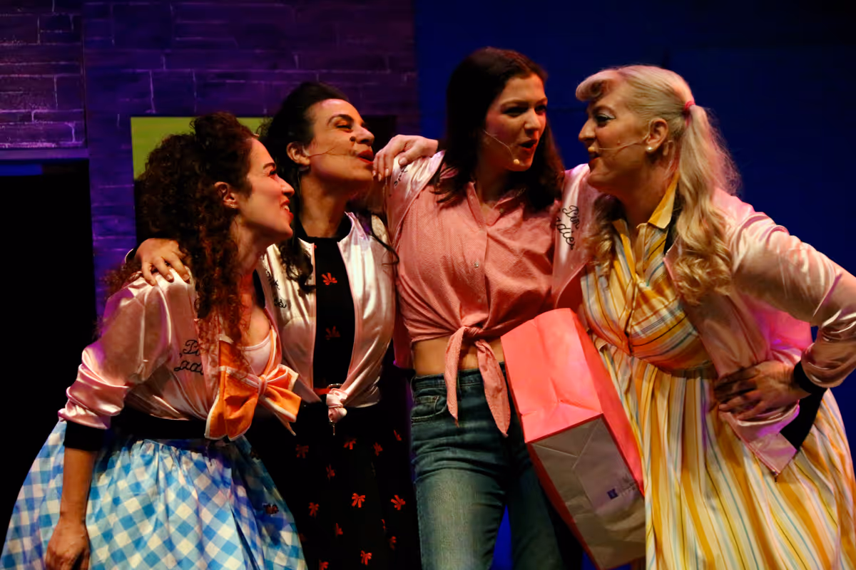 Lilach Cary, Amanda Benjamin, Rachel Wilson, Emily Holz