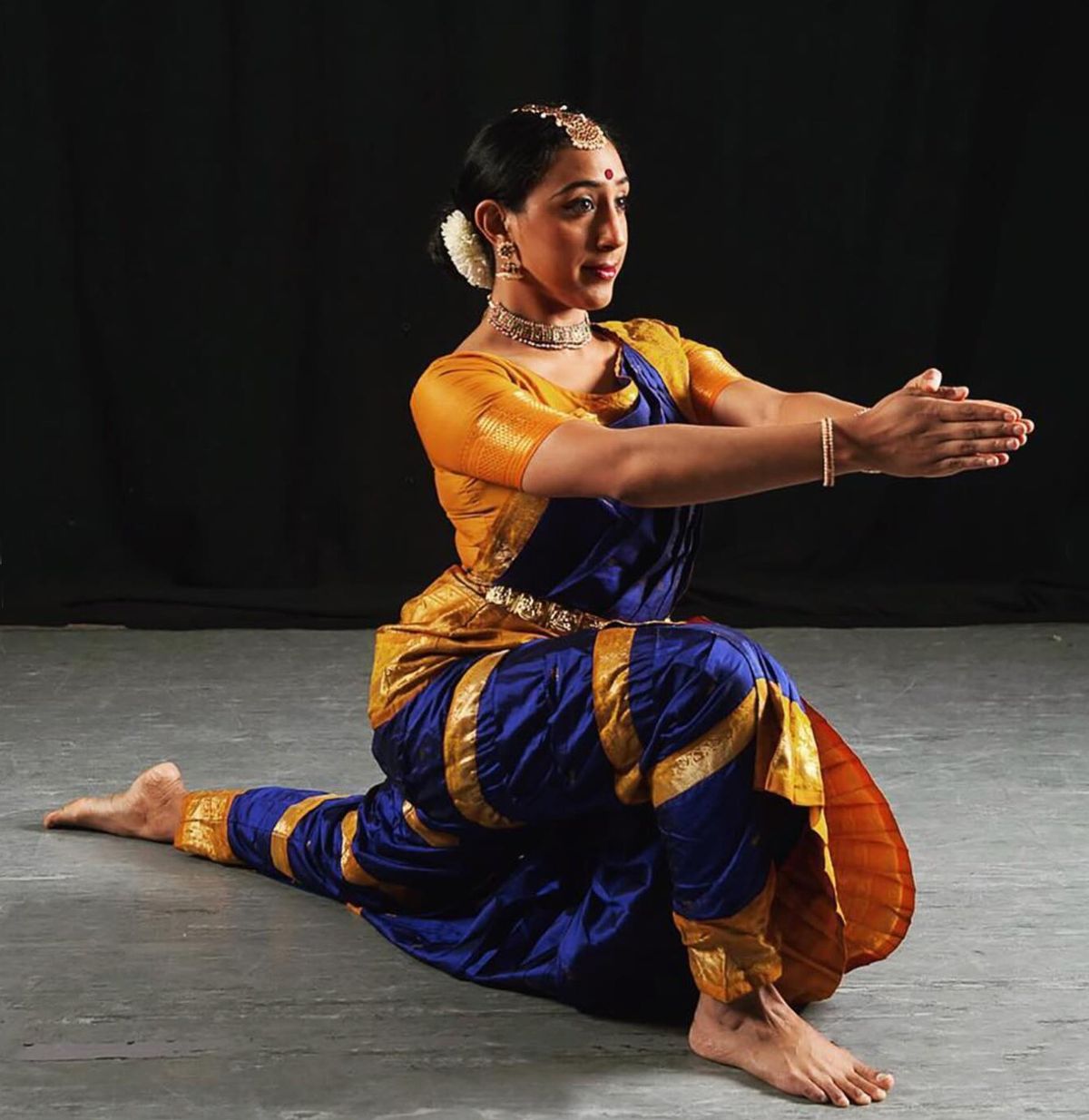 Show ''n Tell - It?s all a Game: Lalli Venkat, is one half of a Bharatanatyam duet, along with partner Aparna Kumar.    Aparna and Lalli will be presenting on May 10th