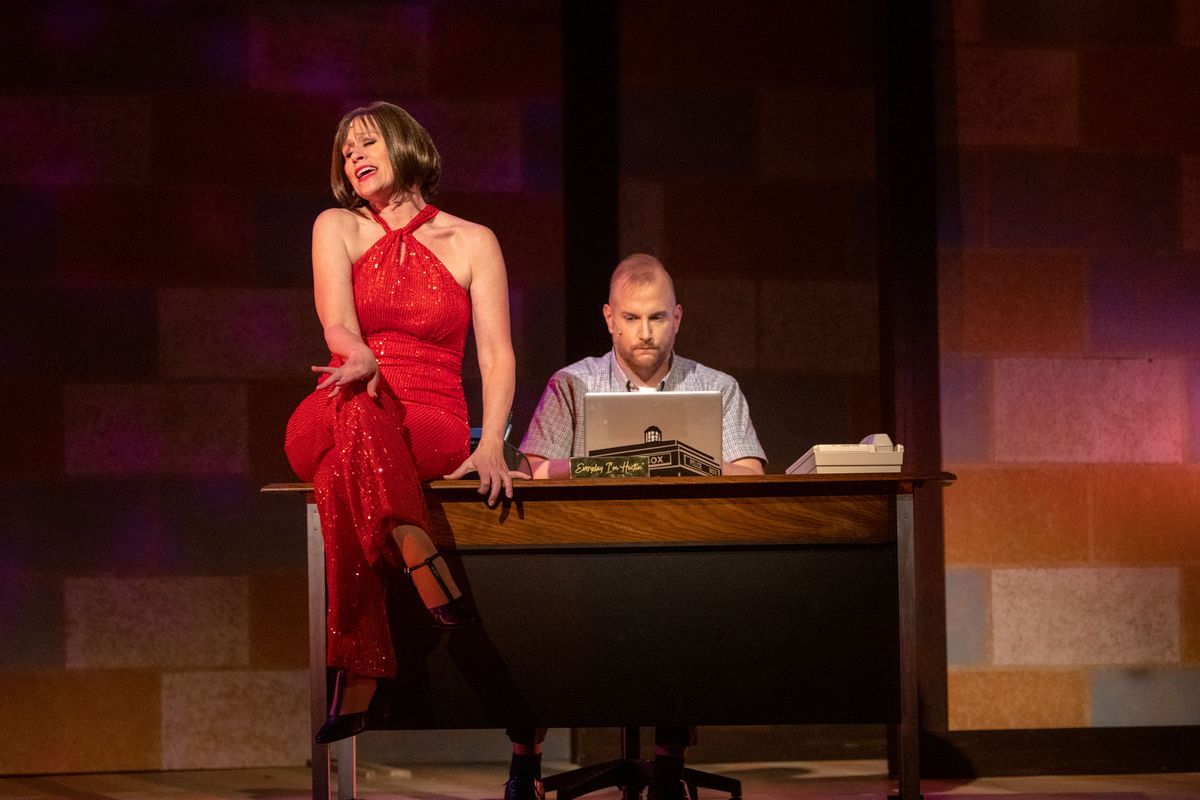 The Lady''''s Improving Chanda Porter as Dee Dee Allen, Dan Reichert as Mr. Hawkins 