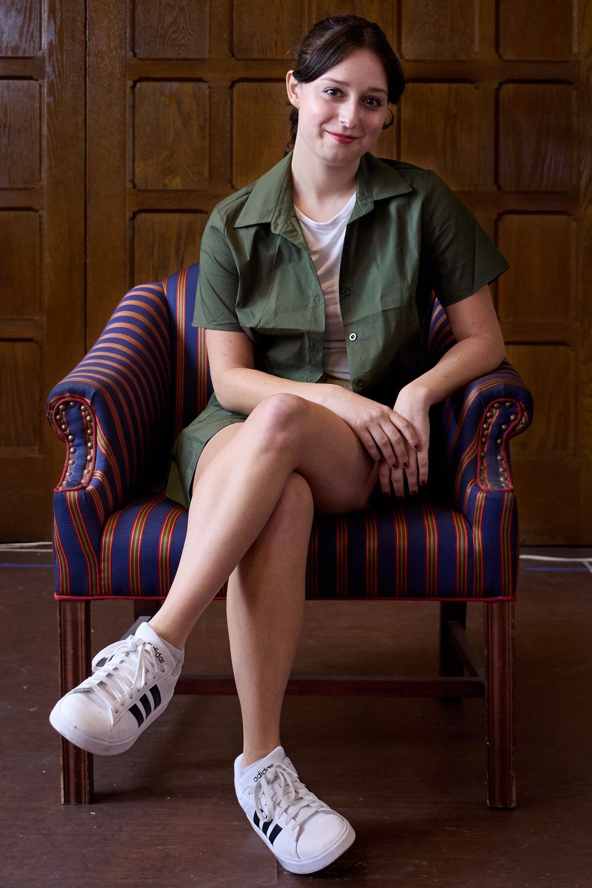 Emma Wallach as Noa, Yitzhak Rabin?s granddaughter