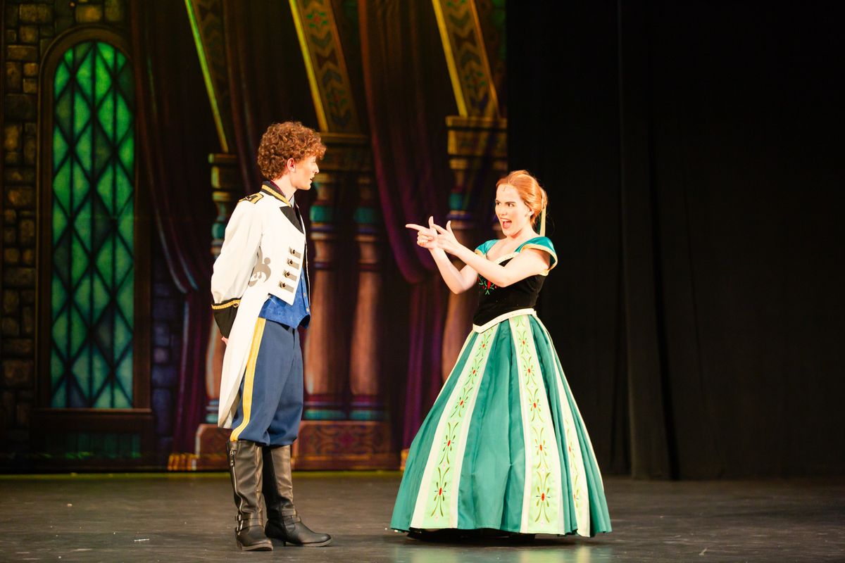 Hans and Anna meet! Hans and Anna meet!