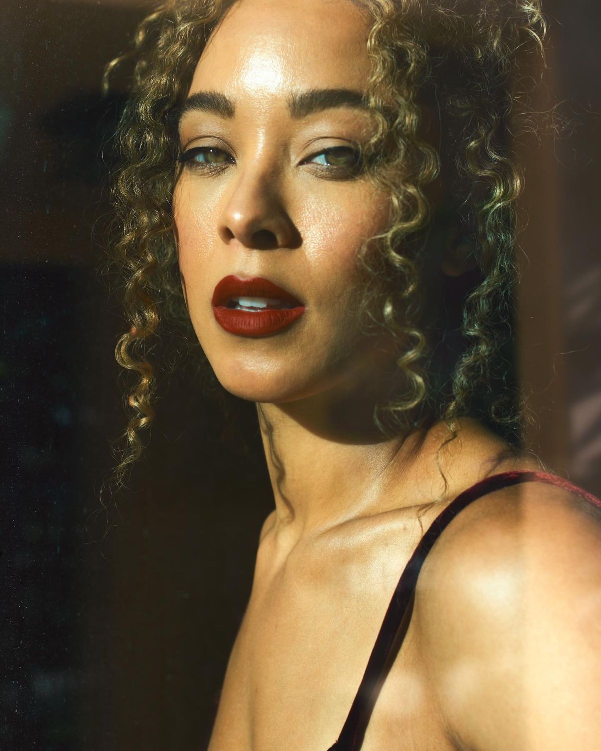 Chaley Rose as Ellen