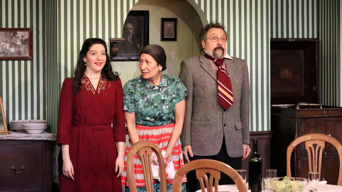 The Morello family prepares for a very special guest. Alex Scatamacchia, Janice Pasqua and Lou Ursone The Morello family prepares for a very special guest. Alex Scatamacchia, Janice Pasqua and Lou Ursone