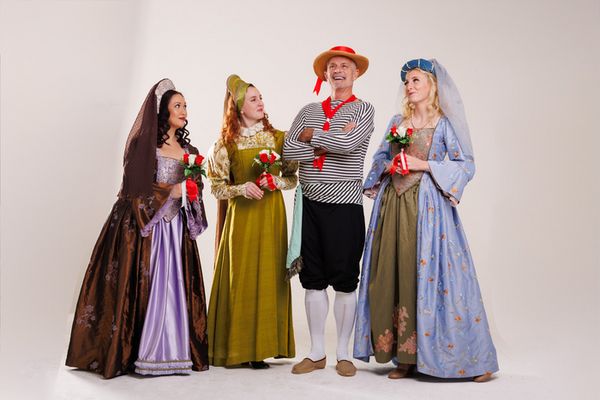 Liza Cobb, Charlotte O''Hara, Nick Garratt and Imogen Porter 1