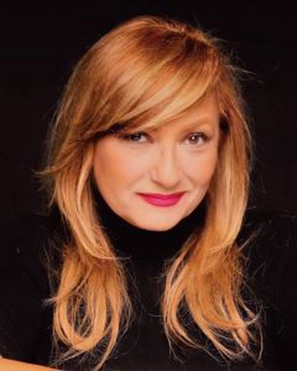 SEHNAZ DIRIK AS ELEANOR 2