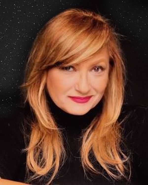 Brooke Casanova as Honey 4