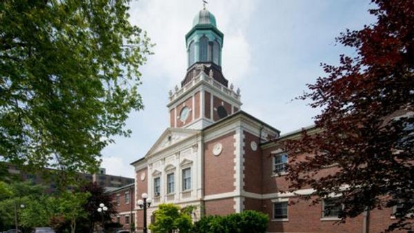 PART ONE OF DARRYL MAXIMILIAN ROBINSON'S SUMMER STOCK ACTING AWARD!: Chicago-born and stage-trained actor and play play director is featured in an interview on the occasion of receiving the 1981 Fort Wayne News-Sentinel Reviewer's Recognition Award for his performances in professional summer stock at The Enchanted Hills Playhouse of Syracuse, Indiana. 33