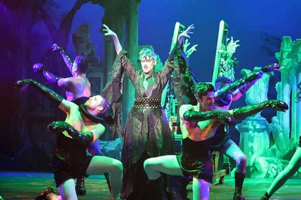 Full Company - Photo by Jeff Bellante 4