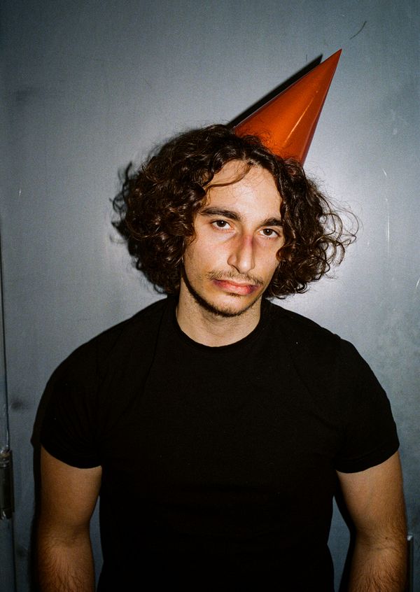 Grayce Toon as IVY 2