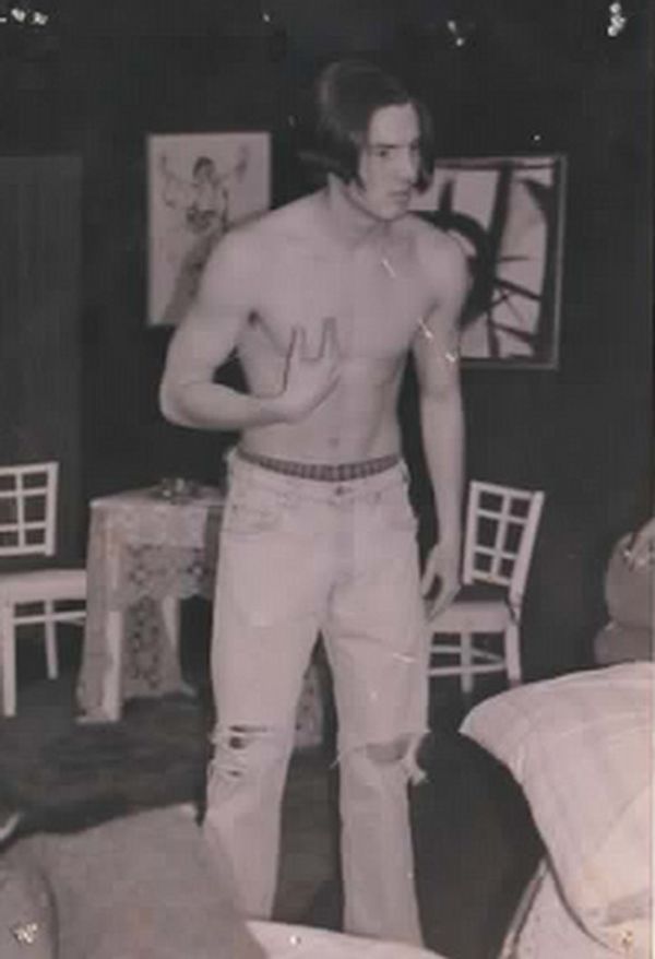 AN INTERNET TV GUIDE PHOTO FOR THEATRE FOLKS!: Santa Monica's Ruskin Theatre Group and Ruskin School of Acting Founder JOHN RUSKIN, 