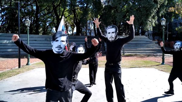 Featuring MAWGIAS moonlighting as Tim Cooper, Andrew Butcher, Jonas Golland and Bob Prophette 1
