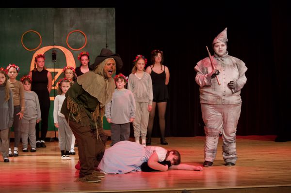 Scarecrow (Joey Powell) calls for help  13