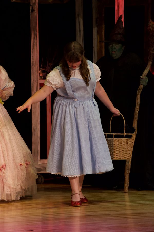 Dorothy (Emma Henderson) gets the ruby slippers 8