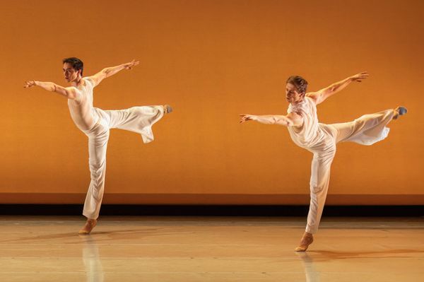 Kansas City Ballet Dancers Gavin Abercrombie and Angelin Carrant in Caili Quan's world premiere of A Home Away. Photography by Brett Pruitt & East Market Studios. 2