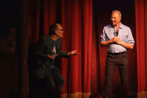 The multi-talented Goose God himself, Paul Schoeffler shares some time and talent singing and chatting with the audience. 9