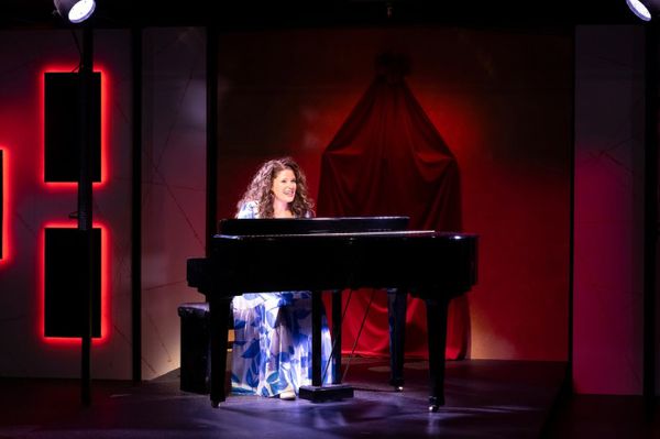 Rachel Dudt as Carole King in Beautiful. Photos by Klose2u Photography L.L.C. 1