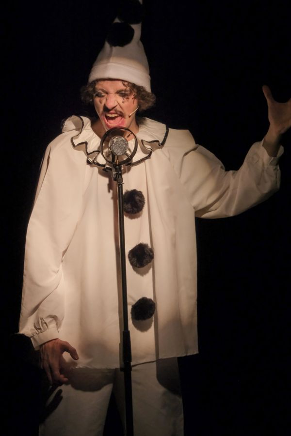 Austyn Myers as Emcee. Photos by Ken Jacques. 2