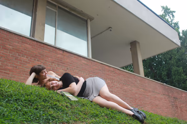 (L–R) Sylvie Schuetz (Lizzie) and Brynn Smith (Laura) in 'The Melon’s Cry' part of the Philadelphia Fringe Festival. Photo by Jake Rhoda. 5