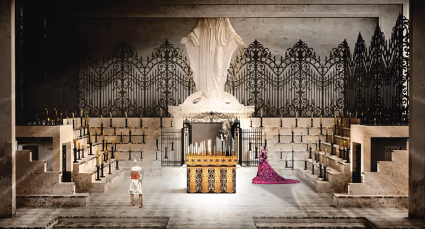 Set design for the finale of    Carmen, by director/designer Thaddeus Strassberger. 3