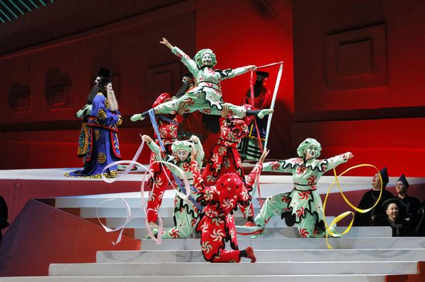 A scene from LA Opera's 2024 production of Turandot.  (Photo: Cory Weaver) 1