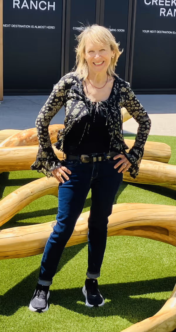 Virginia Linden- Producer of "THE THINGS MEN CARRY" 3