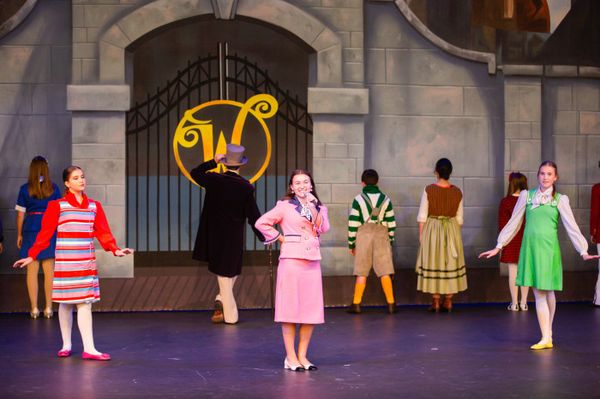 Troutt (Abbigail Dresdner) reports live from the Great City at the gates of Willy Wonka's Chocolate Factory! 4