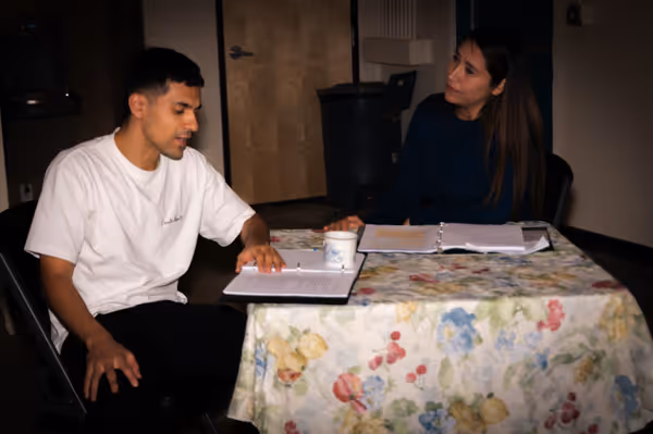 In rehearsal: the family at the center of "Los que regresan" begins to take shape. 1