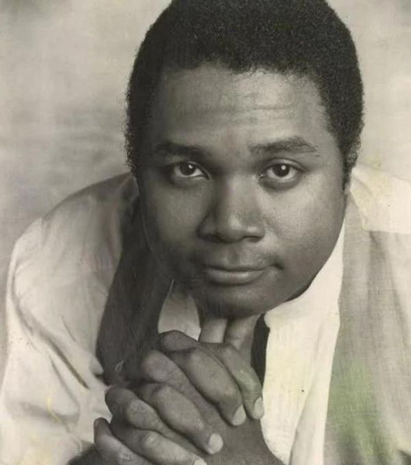 AN INTERNET TV GUIDE PHOTO FOR THEATRE FOLKS!: Santa Monica's Ruskin Theatre Group and Ruskin School of Acting Founder JOHN RUSKIN, 