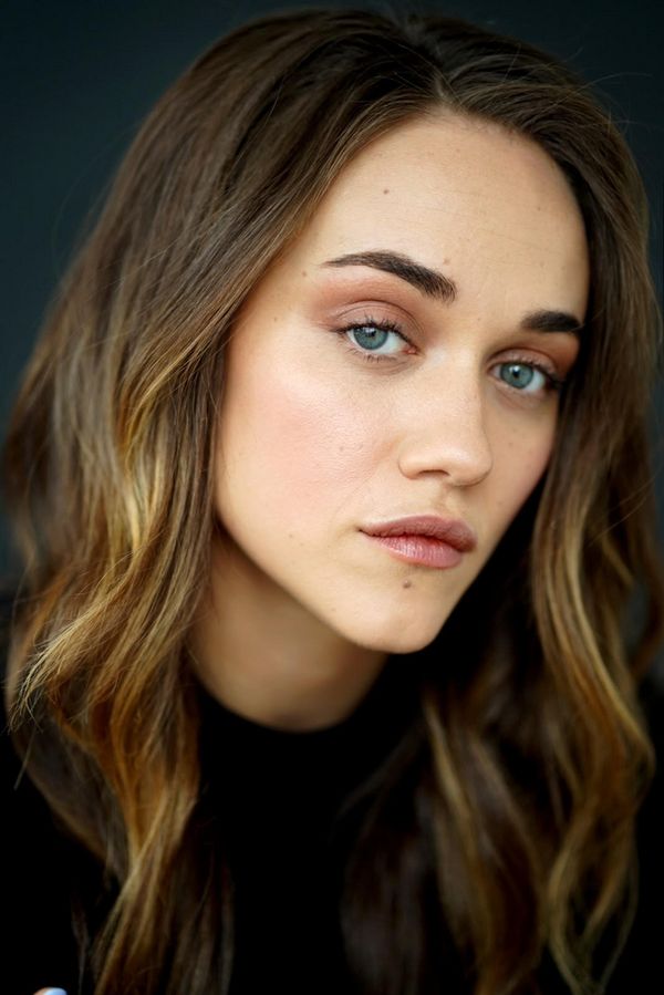 Alice Kremelberg as Monica Looney 1