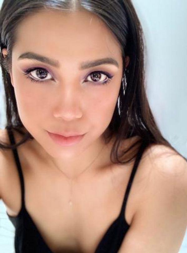 Kayla Shimizu as Stagehand 2