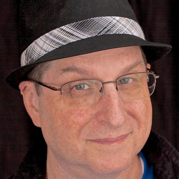 Brooke Casanova as Honey 5