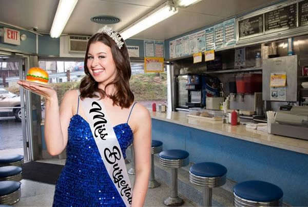 Chloe Hedrick as Patty Ramone in BURGERTOWN 3