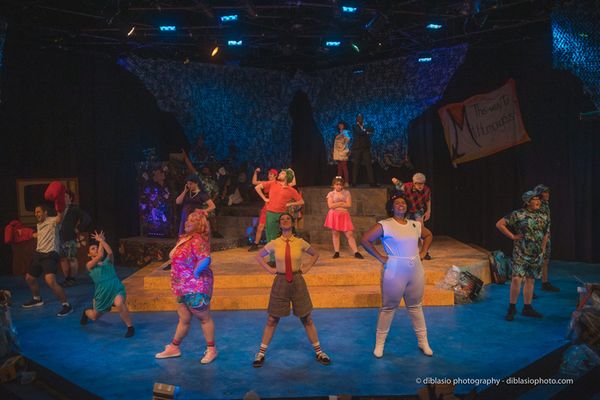 Scenic Design by Jonathan Allender-Zivic, Lighting Design by Jay Weddle 4