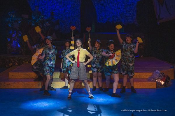 Scenic Design by Jonathan Allender-Zivic, Lighting Design by Jay Weddle 7