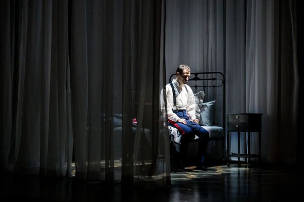  Isa Condo-Olvera (Clara), Dylan Frederick (Giorgio). Photo: Dan Norman. 12