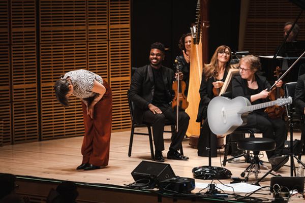 Bows - Kaki King & the American Composers Orchestra (2023) 1