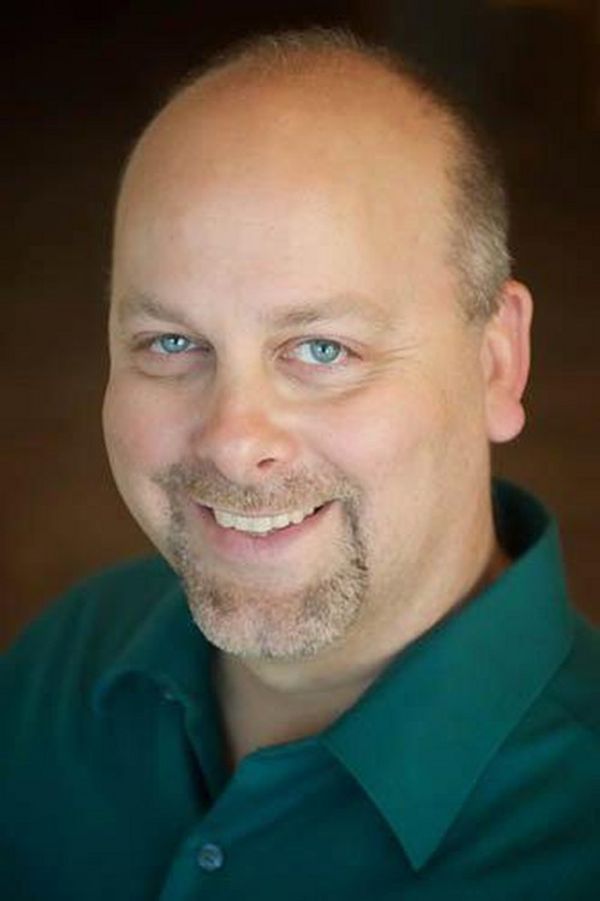 Headshots of actors in the show. 3