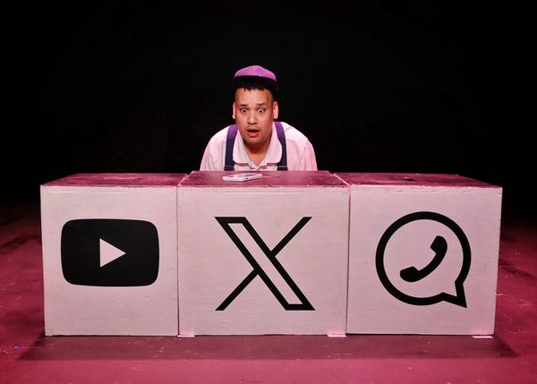 The fictional game show, Veras My where he wins a brand new iPhone. 3