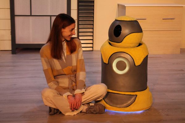 Arthur the robot. On loan for our performances from Lincoln Center Theater, NYC and used with permission from Dramatists Play Service. Voiced by Scott Karlin and operated by Robert A. Norman. 3