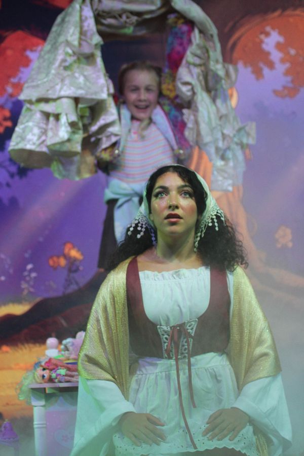 Alexa Rosengaus (front) as Cinderella and Hannah Rubinstein (rear) as The Narrator. 6