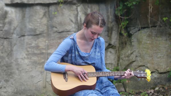 Kaitlyn Stewart as Calypso (photo by Collette Broeders) 5